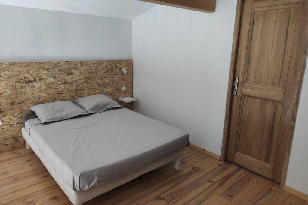 Logement Tout Confort Au Calme Entre Saint Tropez Et Les Gorges Du Verdon Le Thoronet Exterior photo
